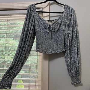 Billow sleeve floral top